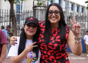 Mega Concierto en la Avenida de Bolívar a Chávez en saludo al 45/19