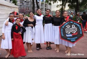 Mega Concierto en la Avenida de Bolívar a Chávez en saludo al 45/19