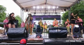 Mega Concierto en la Avenida de Bolívar a Chávez en saludo al 45/19