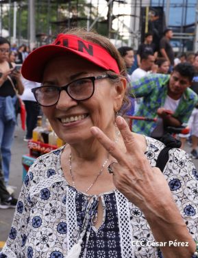 Mega Concierto en la Avenida de Bolívar a Chávez en saludo al 45/19