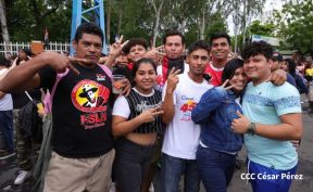 Mega Concierto en la Avenida de Bolívar a Chávez en saludo al 45/19