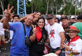 Mega Concierto en la Avenida de Bolívar a Chávez en saludo al 45/19