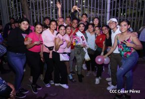 Mega Concierto en la Avenida de Bolívar a Chávez en saludo al 45/19