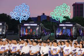 Entrega flota de buses de 250 a transportistas de Managua