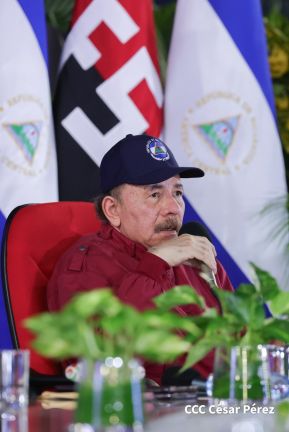 Entrega flota de buses de 250 a transportistas de Managua