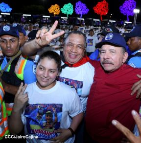 Entrega flota de buses de 250 a transportistas de Managua