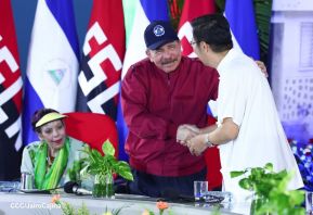 Entrega flota de buses de 250 a transportistas de Managua