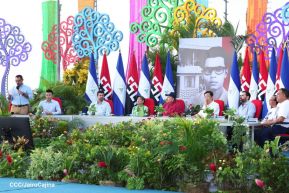Entrega flota de buses de 250 a transportistas de Managua