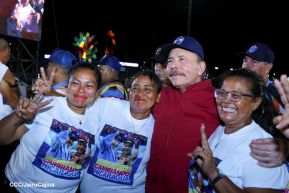 Entrega flota de buses de 250 a transportistas de Managua