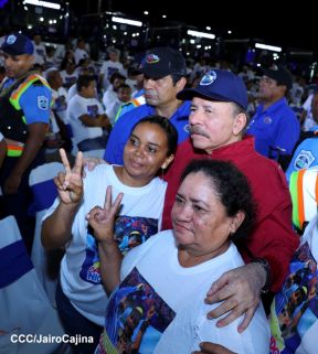 Entrega flota de buses de 250 a transportistas de Managua
