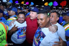 Entrega flota de buses de 250 a transportistas de Managua