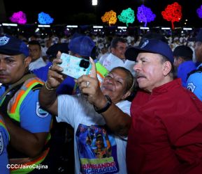 Entrega flota de buses de 250 a transportistas de Managua