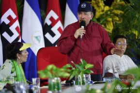 Entrega flota de buses de 250 a transportistas de Managua