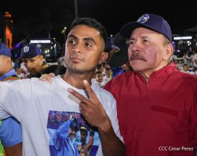 Entrega flota de buses de 250 a transportistas de Managua