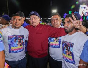 Entrega flota de buses de 250 a transportistas de Managua