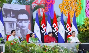 Entrega flota de buses de 250 a transportistas de Managua