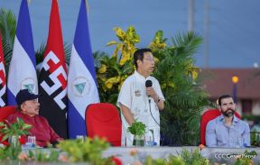 Entrega flota de buses de 250 a transportistas de Managua