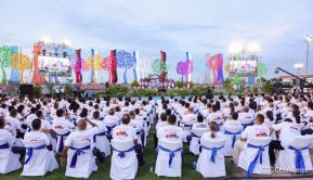 Entrega flota de buses de 250 a transportistas de Managua