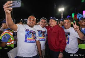 Entrega flota de buses de 250 a transportistas de Managua