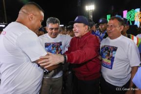 Entrega flota de buses de 250 a transportistas de Managua