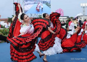 Entrega flota de buses de 250 a transportistas de Managua