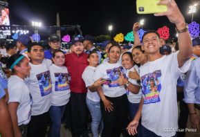 Entrega flota de buses de 250 a transportistas de Managua