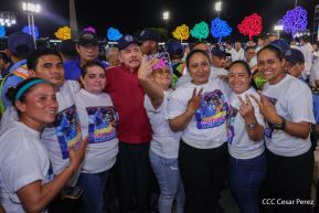 Entrega flota de buses de 250 a transportistas de Managua