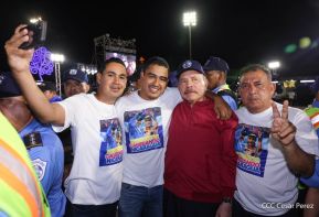 Entrega flota de buses de 250 a transportistas de Managua
