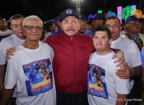 Entrega flota de buses de 250 a transportistas de Managua