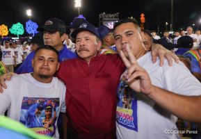 Entrega flota de buses de 250 a transportistas de Managua