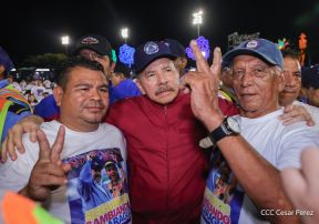 Entrega flota de buses de 250 a transportistas de Managua