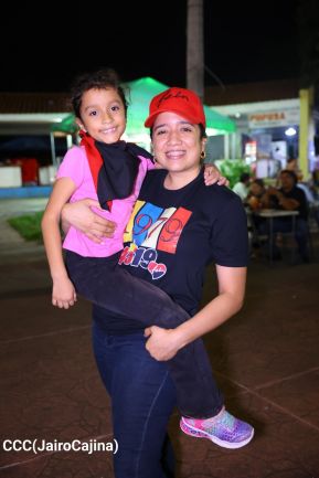 Celebran Vigilia en recibimiento y saludo al 45/19 en la Avenida de Bolívar a Chávez en Managua