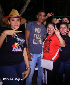 Celebran Vigilia en recibimiento y saludo al 45/19 en la Avenida de Bolívar a Chávez en Managua