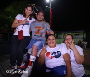 Celebran Vigilia en recibimiento y saludo al 45/19 en la Avenida de Bolívar a Chávez en Managua