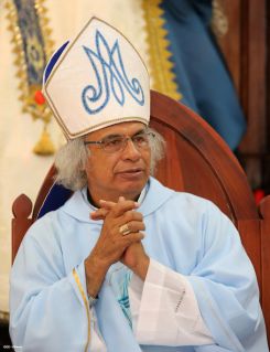 Cardenal Brenes: El demonio es el enemigo de la unidad de las familias