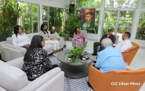 Presidente Daniel y Compañera Rosario en encuentro con el Canciller de Venezuela, Yván Gil