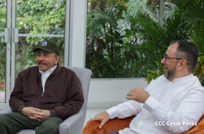 Presidente Daniel y Compañera Rosario en encuentro con el Canciller de Venezuela, Yván Gil