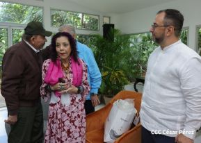 Presidente Daniel y Compañera Rosario en encuentro con el Canciller de Venezuela, Yván Gil