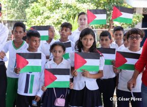 Heroína palestina Leila Khaled de visita en Nicaragua