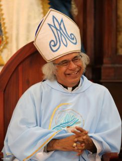 Cardenal Brenes: El demonio es el enemigo de la unidad de las familias