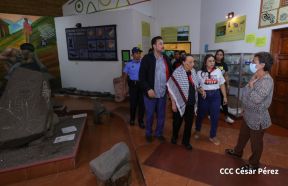 Heroína palestina Leila Khaled de visita en Nicaragua