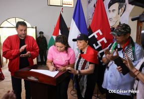 Heroína palestina Leila Khaled de visita en Nicaragua