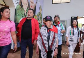 Heroína palestina Leila Khaled de visita en Nicaragua