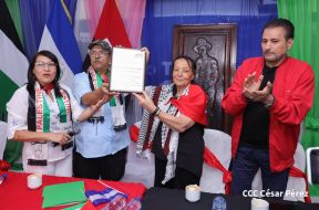 Heroína palestina Leila Khaled de visita en Nicaragua