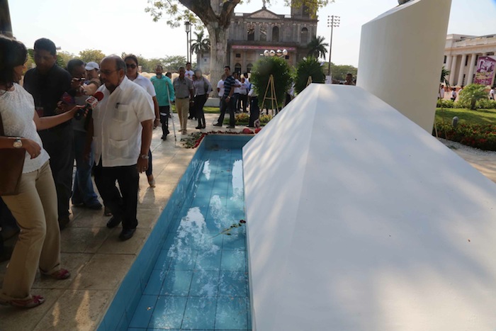 Una Flor para Tomás