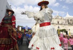 Leoneses inician conmemoraciones y celebraciones del 35/19