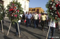 Leoneses inician conmemoraciones y celebraciones del 35/19