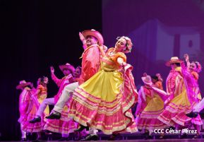 55 años del Ballet Folclórico Nicaragüense del maestro Ronald Abud Vivas