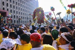Feligreses acompañan a Santo Domingo de Guzmán rumbo a su morada en Las Sierritas
