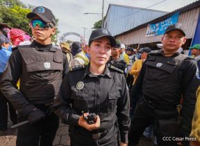 Feligreses acompañan a Santo Domingo de Guzmán rumbo a su morada en Las Sierritas
